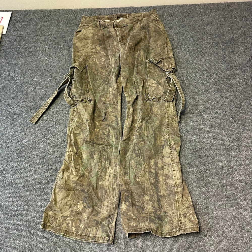 Wild Fable Cargo Pants Womens Size 13/31 Green Camo Wide Leg Tree Print Straps